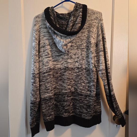 Montreal Canadiens NHL grey gradient knit sweater hoodie. Medium. - Picture 2 of 5